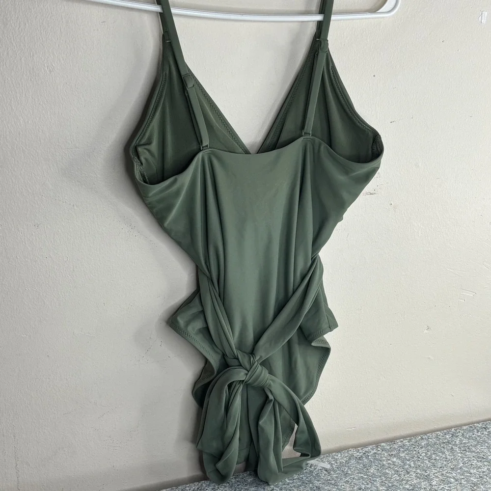 Aerie One Piece Swimsuit Medium Green Nylon Wrap Full Coverage Cutout 0713-3162